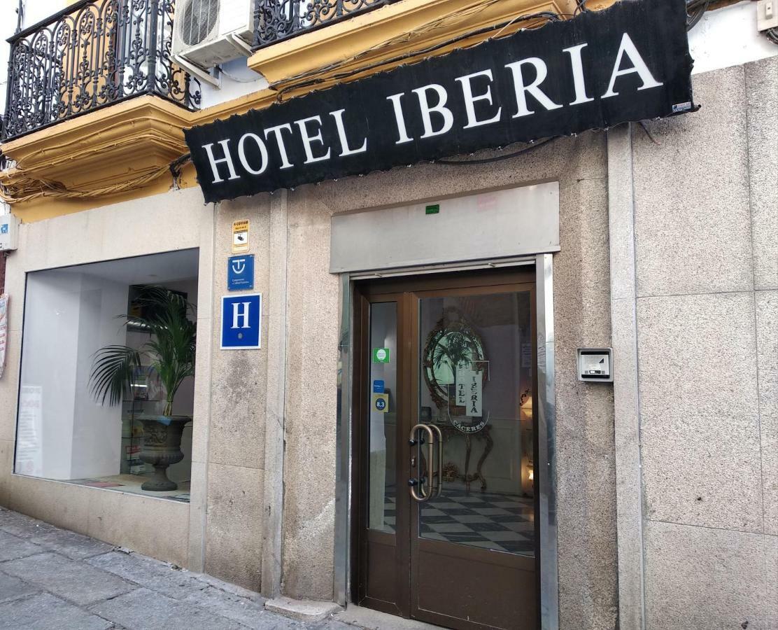 Hotel Iberia Plaza Mayor Cáceres Exterior photo